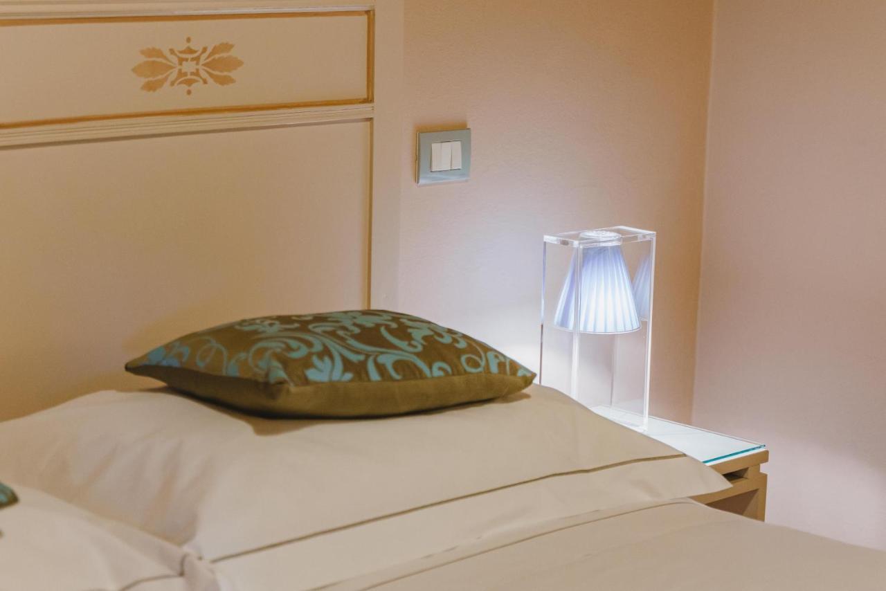 Bed and Breakfast Duchess Boutique De Charme Флоренція Екстер'єр фото
